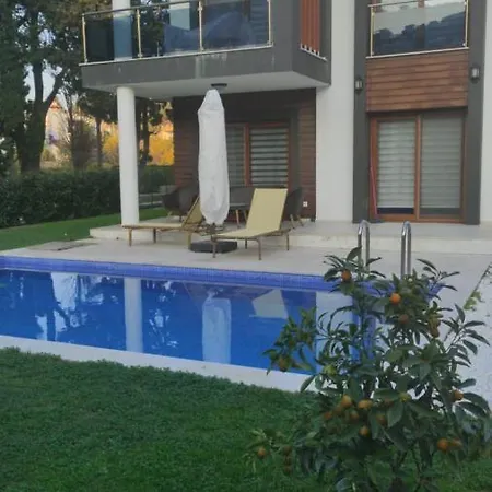 Havuzlu özel Müstakil *